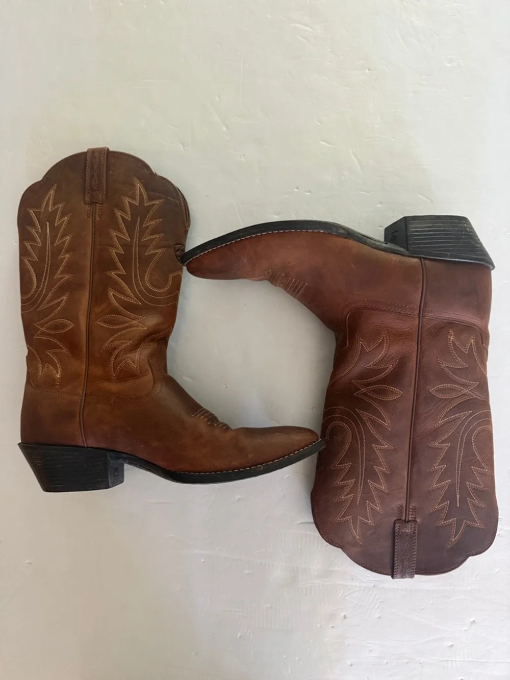 ARIAT Women’s 10 Heritage R Toe Western Boots Distressed Brown Coastal Cowgirl - Picture 2 of 15